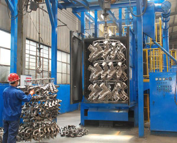 汽車(chē)發(fā)動(dòng)機(jī)缸體、缸蓋拋丸機(jī)除銹設(shè)備