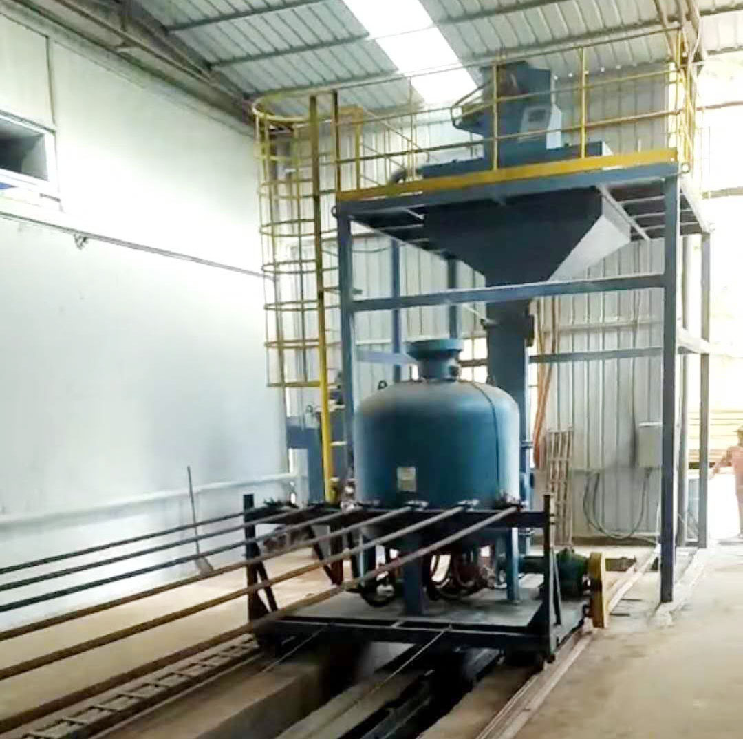 鋼管內(nèi)壁除銹噴砂機(jī) 鋼管內(nèi)壁除銹噴砂機(jī)